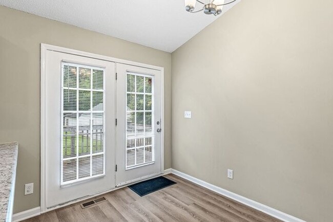 Building Photo - Welcome to this charming 4 bedroom, 2 bathroom home located in Greensboro, NC.