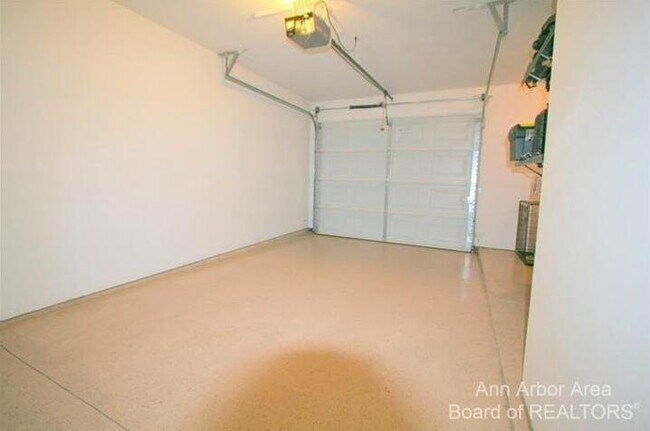 Building Photo - 3012 Orinoco Ln