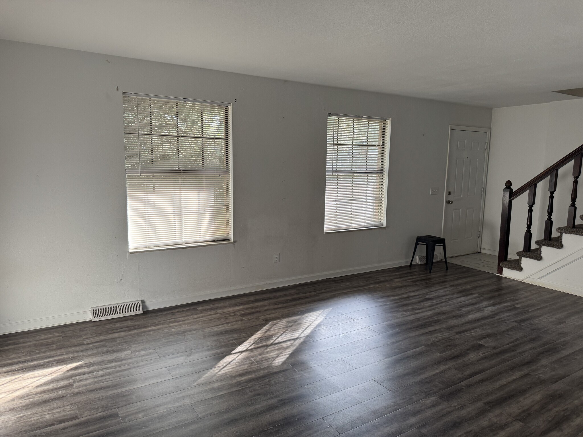 Building Photo - 6487 S Dayton St