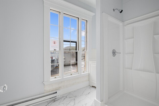 Building Photo - 109 Pleasant St