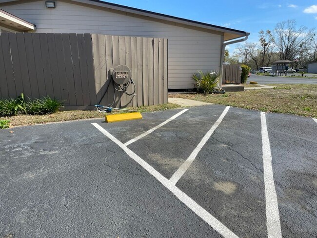 Building Photo - The Sterling - 2 Bedroom 1 Bathroom with i...