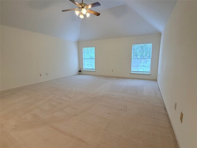 Building Photo - 3306 Vista Lake Dr