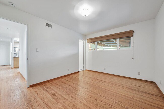 Building Photo - 939 Poplar Ave