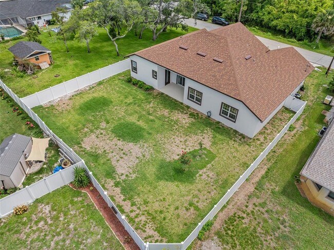 Building Photo - 7 Fortune Ln