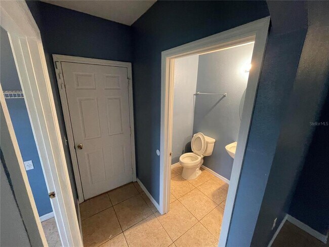 Building Photo - 526 Elbridge Pl