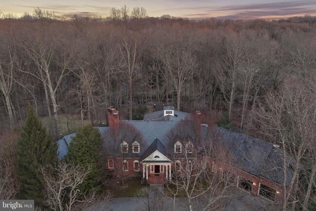 Building Photo - 8541 Old Dominion Dr