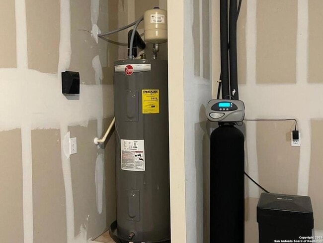 Building Photo - 14311 Gila Crossing