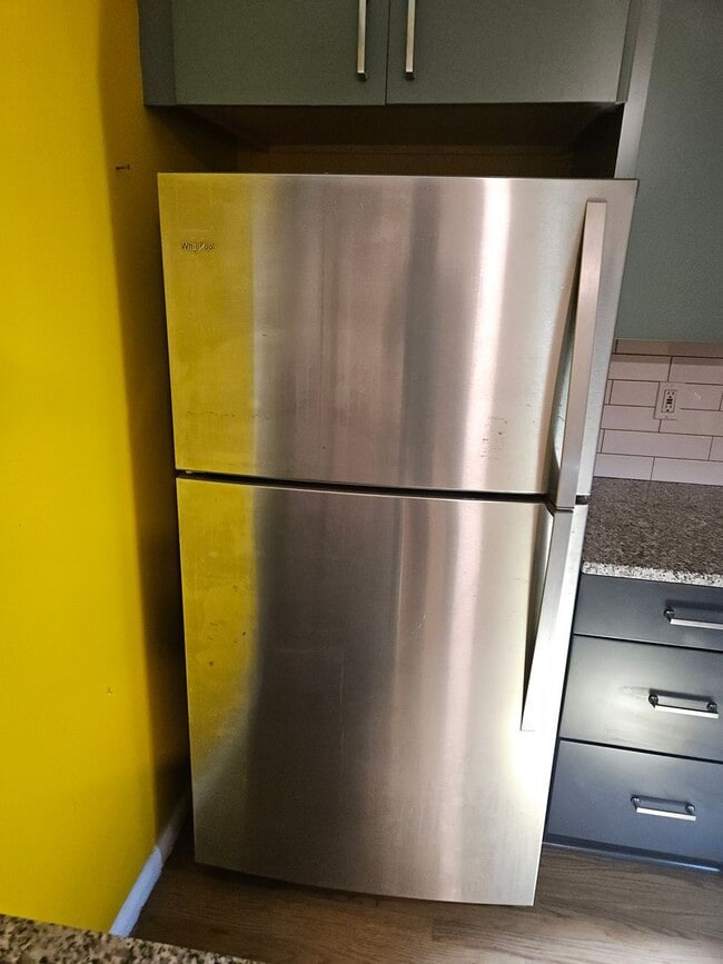 Building Photo - Mid Century For Lease/Walk to Downtown Smyrna