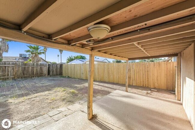 Building Photo - 4302 N 73rd Ave, Phoenix, AZ 85033