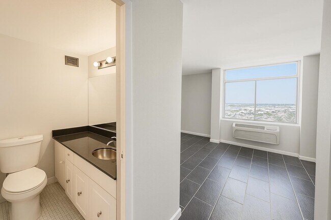 Building Photo - 7510 Hornwood Dr