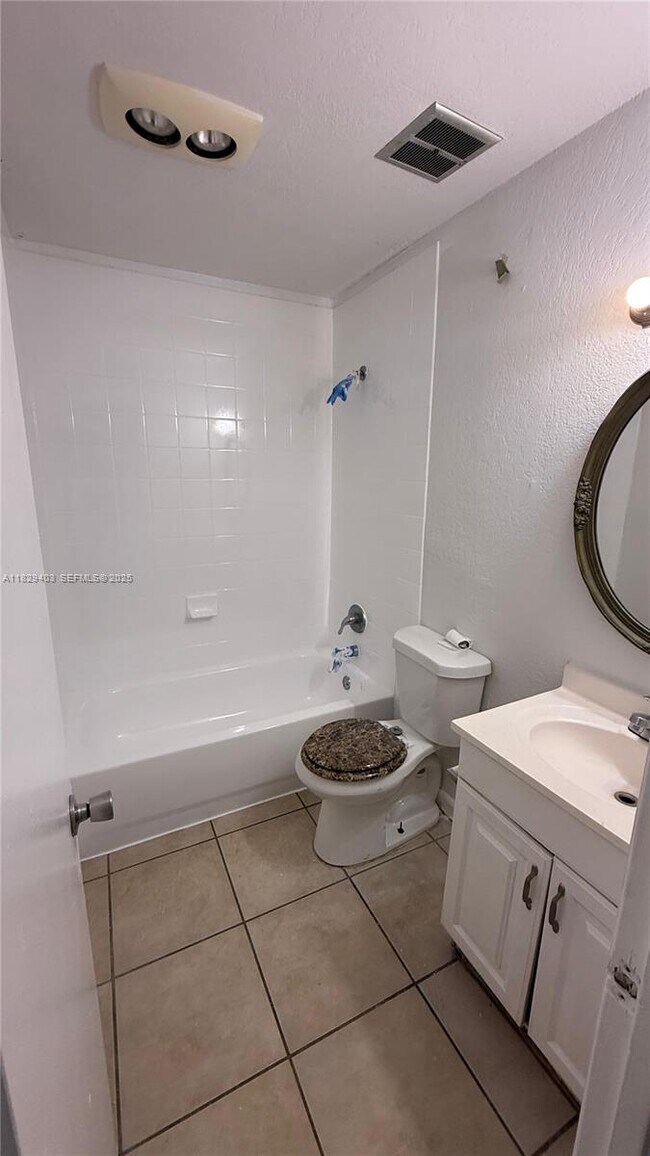 Building Photo - 4160 NW 21st St