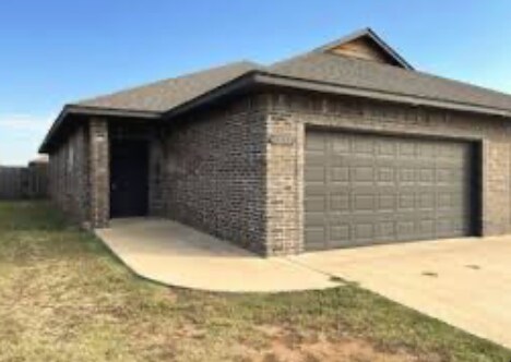 Primary Photo - Beautiful 3 Beds 2 Baths Home in El Reno!