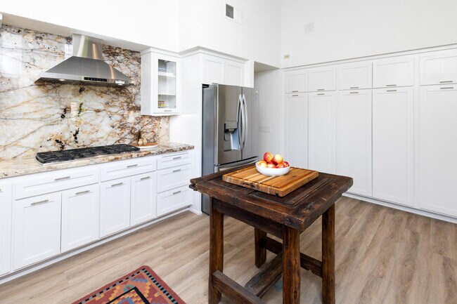 Building Photo - 79735 Northwood