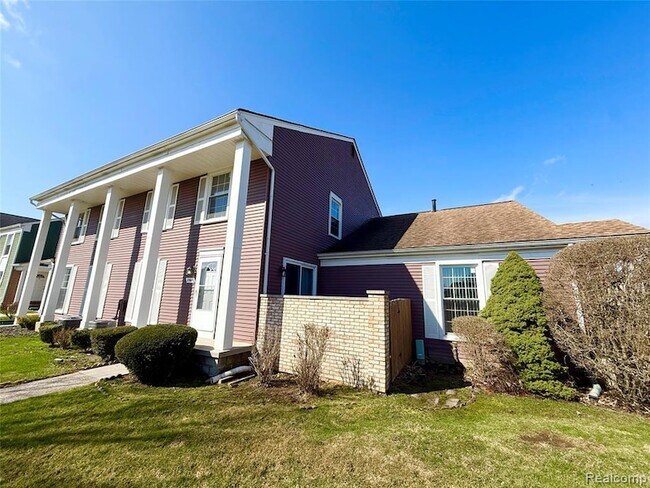 Building Photo - 23647 Stonehenge Blvd