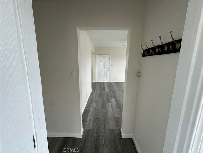 Building Photo - 6326 Franklin Ave