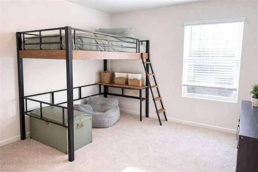 Building Photo - 3190 Greyton Dr