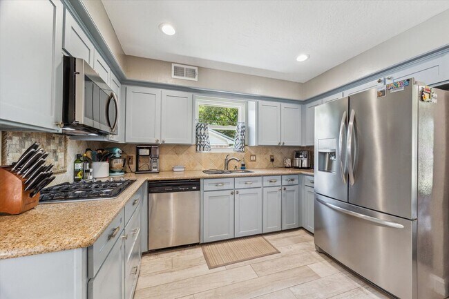 Building Photo - 4311 Meadowbank Dr
