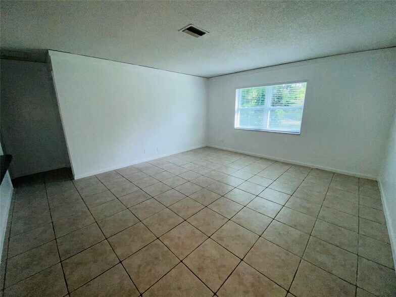 Building Photo - 11380 NW 39th St