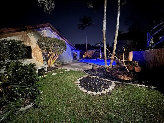 Building Photo - 3160 Peachtree Cir