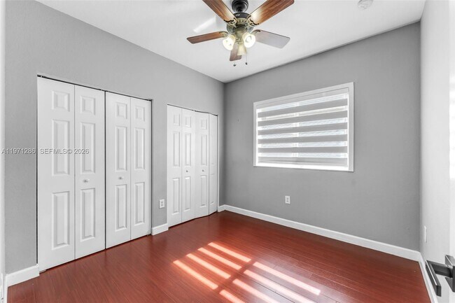 Building Photo - 239 SE 31st Terrace