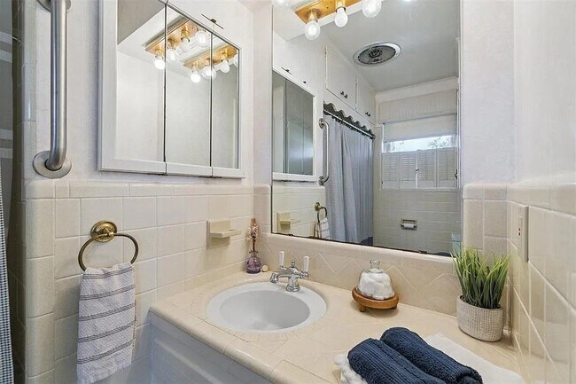Building Photo - 3612 Treadwell Dr