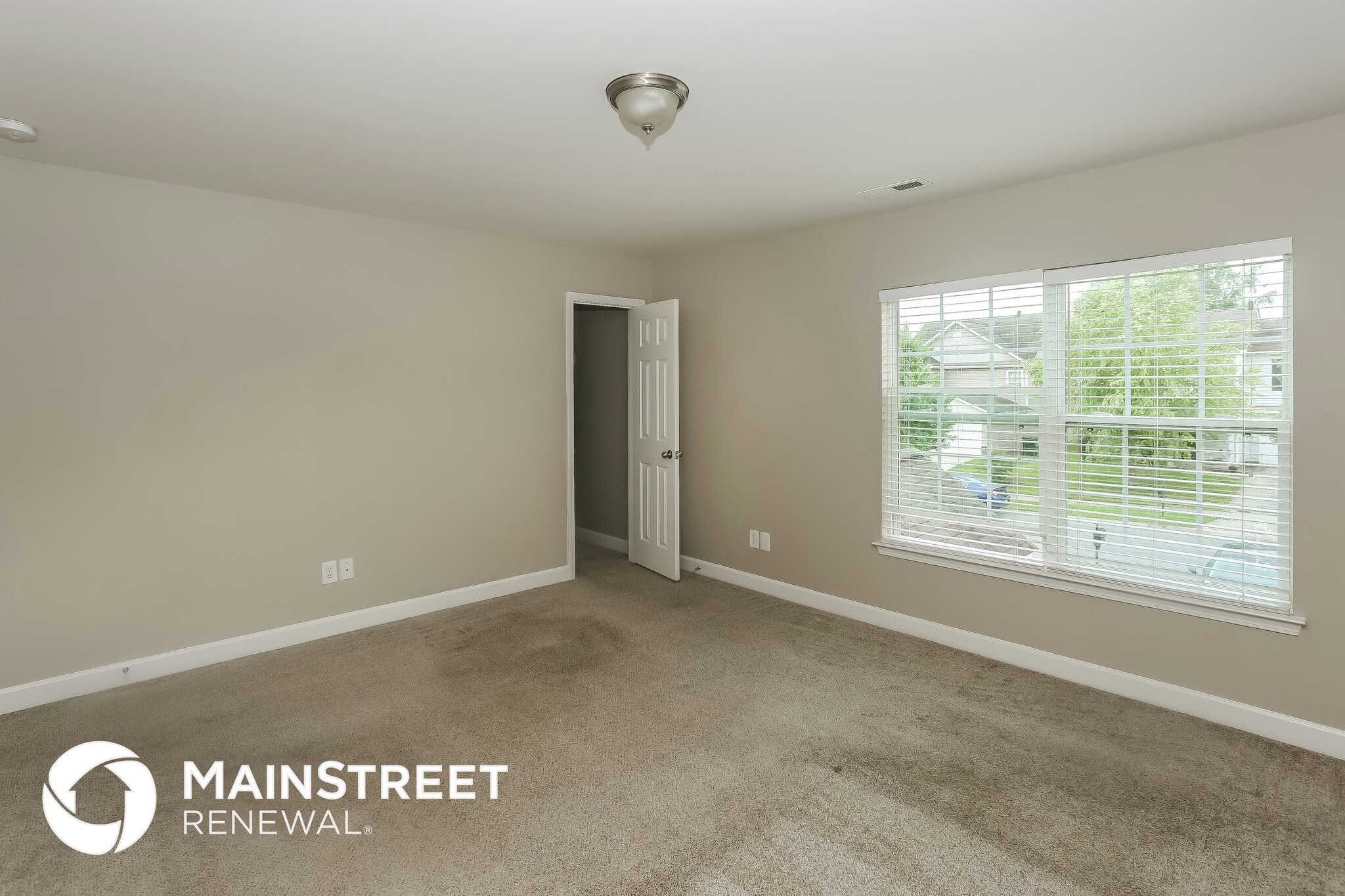 Building Photo - 4148 Broadstairs Dr SW