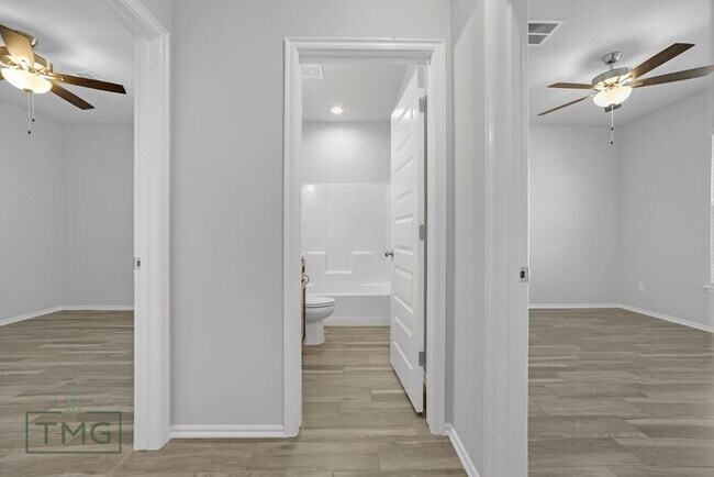 Building Photo - Naples: Your Stylish Haven in Owasso