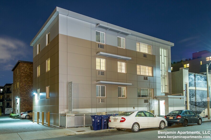 Building Photo - 9 Griggs Pl