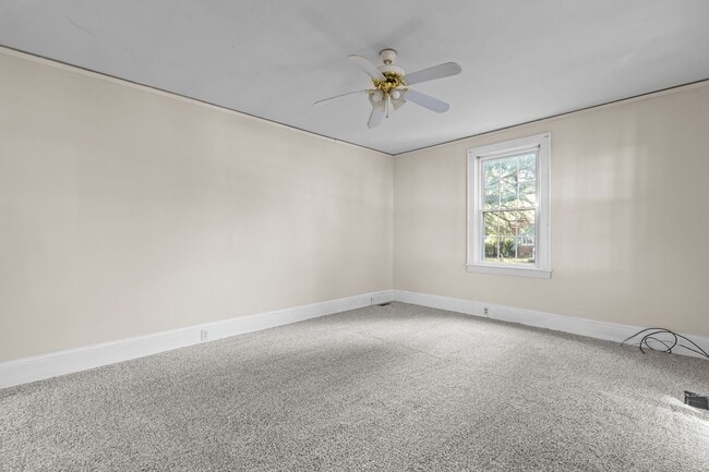 Building Photo - 308 Causey Ave