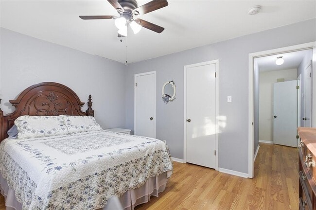 Building Photo - 105 Norwood Dr