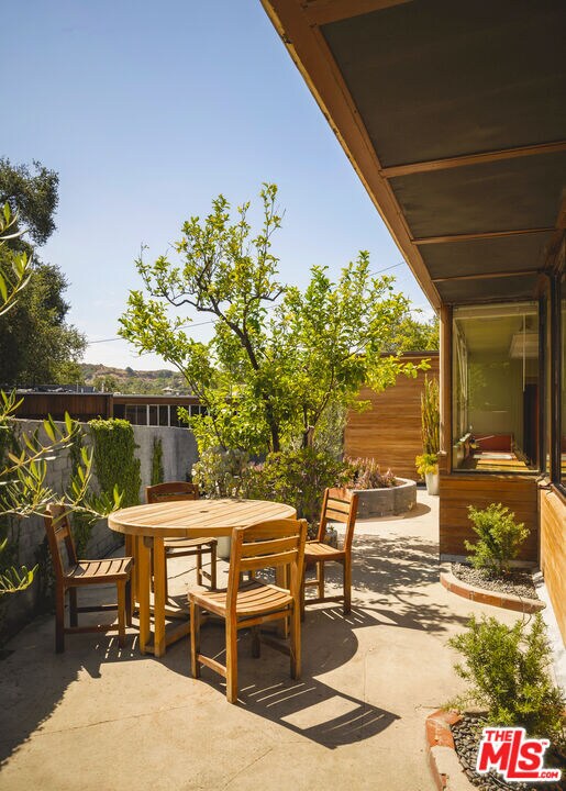 Building Photo - 541 Suncourt Terrace