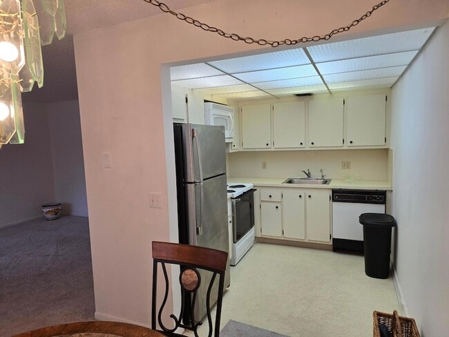 Building Photo - 151 SW 135th Terrace