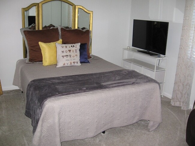 Building Photo - TIDEMILL FARMS