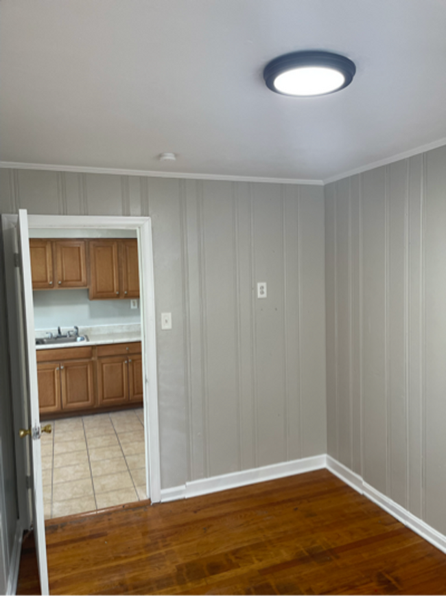Building Photo - 6149 Shillington Ct