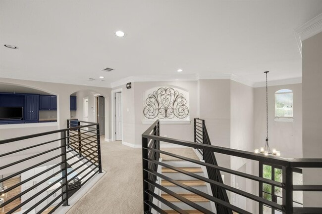 Building Photo - 601 Scenic Path