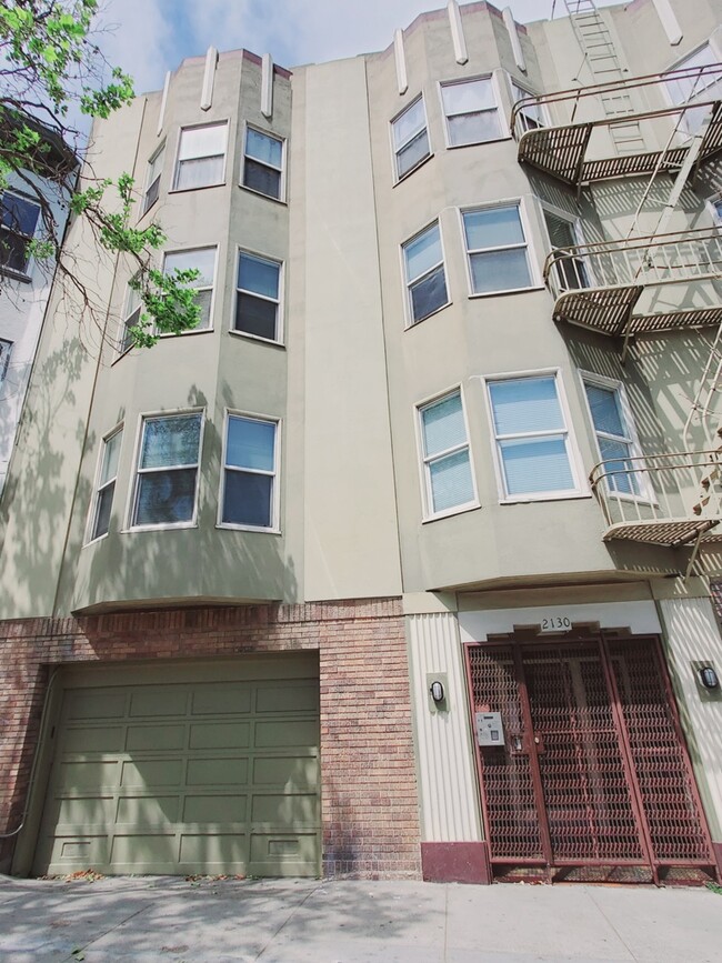 Primary Photo - 2130 Market St