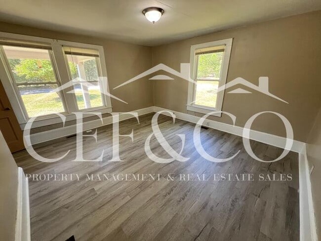 Building Photo - Secluded 2BR Retreat with Spacious Layout in Roebuck, SC!