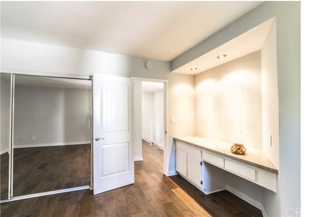 Building Photo - 323 S Broadway