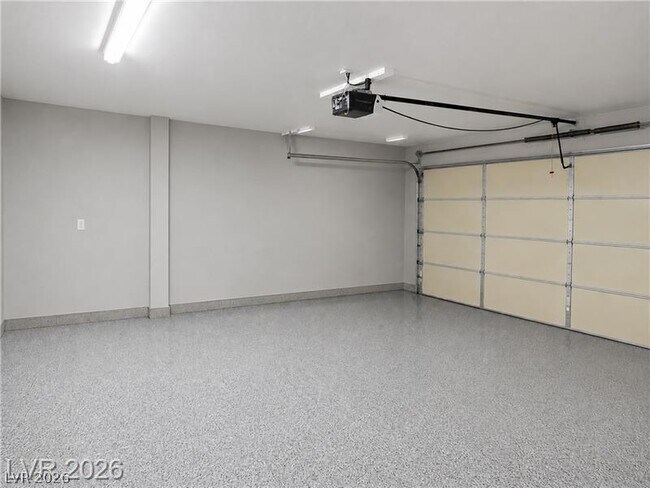 Building Photo - 152 Cantamar St