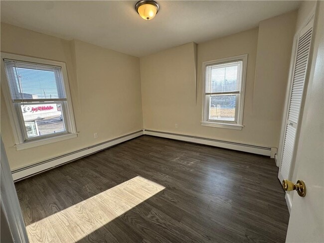 Building Photo - 14 Tillinghast Ave