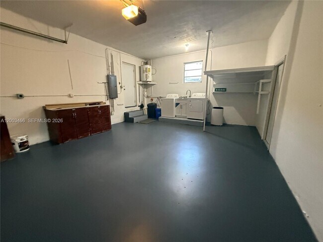 Building Photo - 1556 San Benito Ave