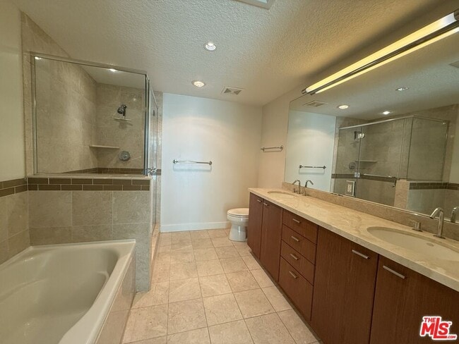 Building Photo - 3141 Michelson Dr