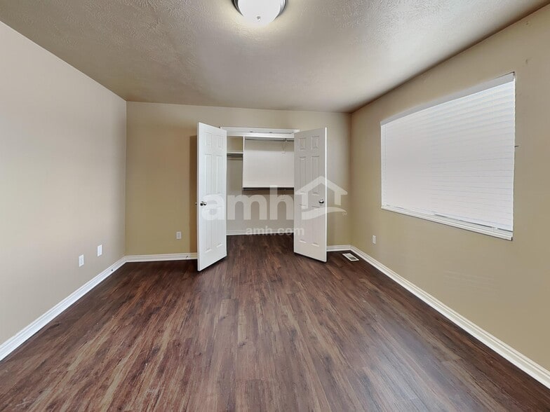 Building Photo - 1251 S 820 W