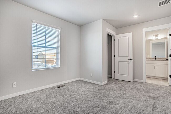 Building Photo - 5720 Slate River Pl