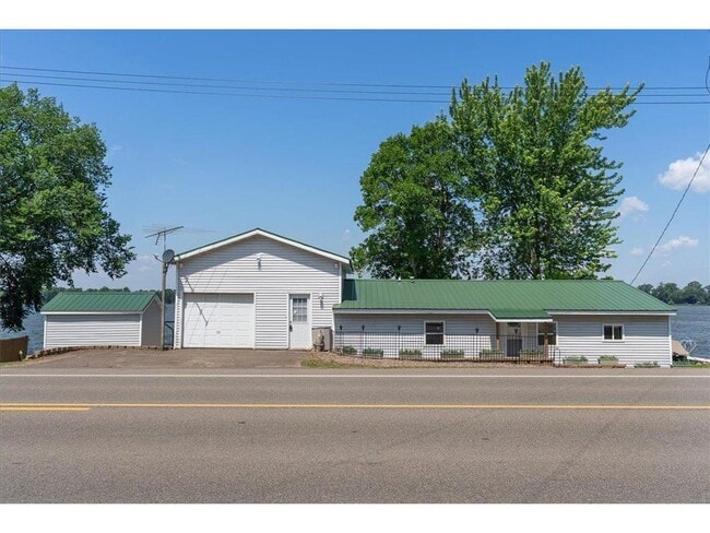 Building Photo - 773 US-63