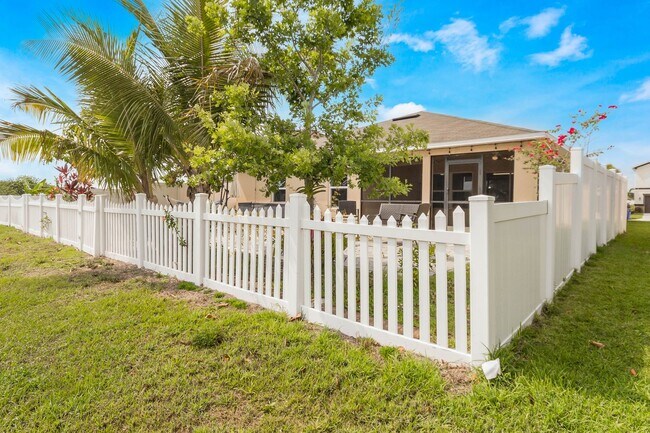 Building Photo - Turnkey 3-bed, 2-bath home with a 2-car garage Single Family Home