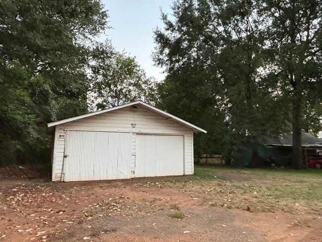 Building Photo - Schoolhouse