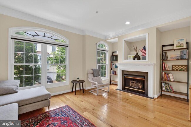 Building Photo - 8814 Hunting Lodge Ct