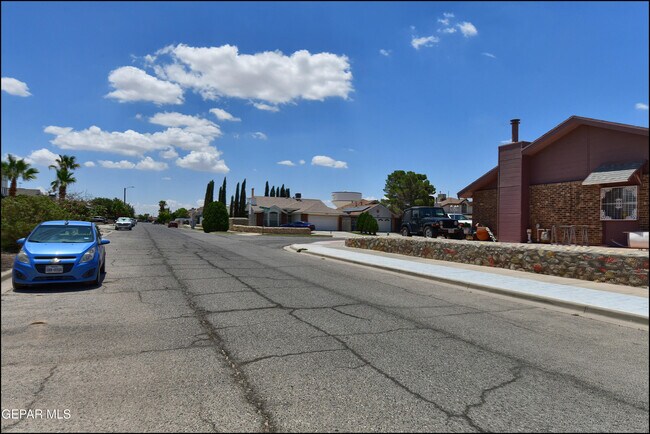 Building Photo - 1744 Gambel Quail Dr
