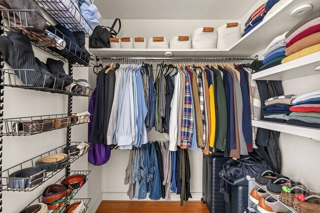 Building Photo - 303 E 33rd St